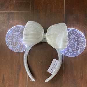 Epcot light up Minnie ears